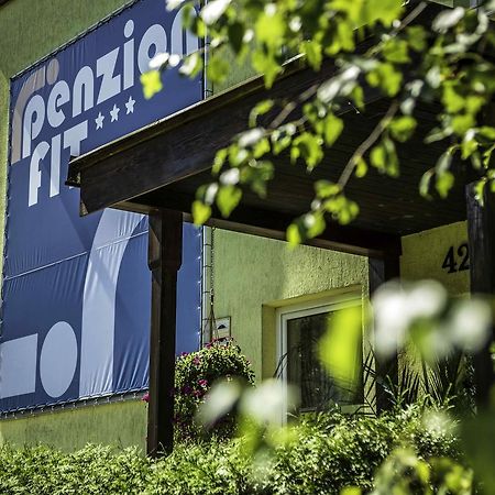 Penzion Fit - Contactless Check In Zvolen Dış mekan fotoğraf