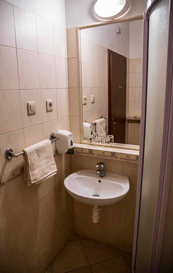 Penzion Fit - Contactless Check In Zvolen Dış mekan fotoğraf