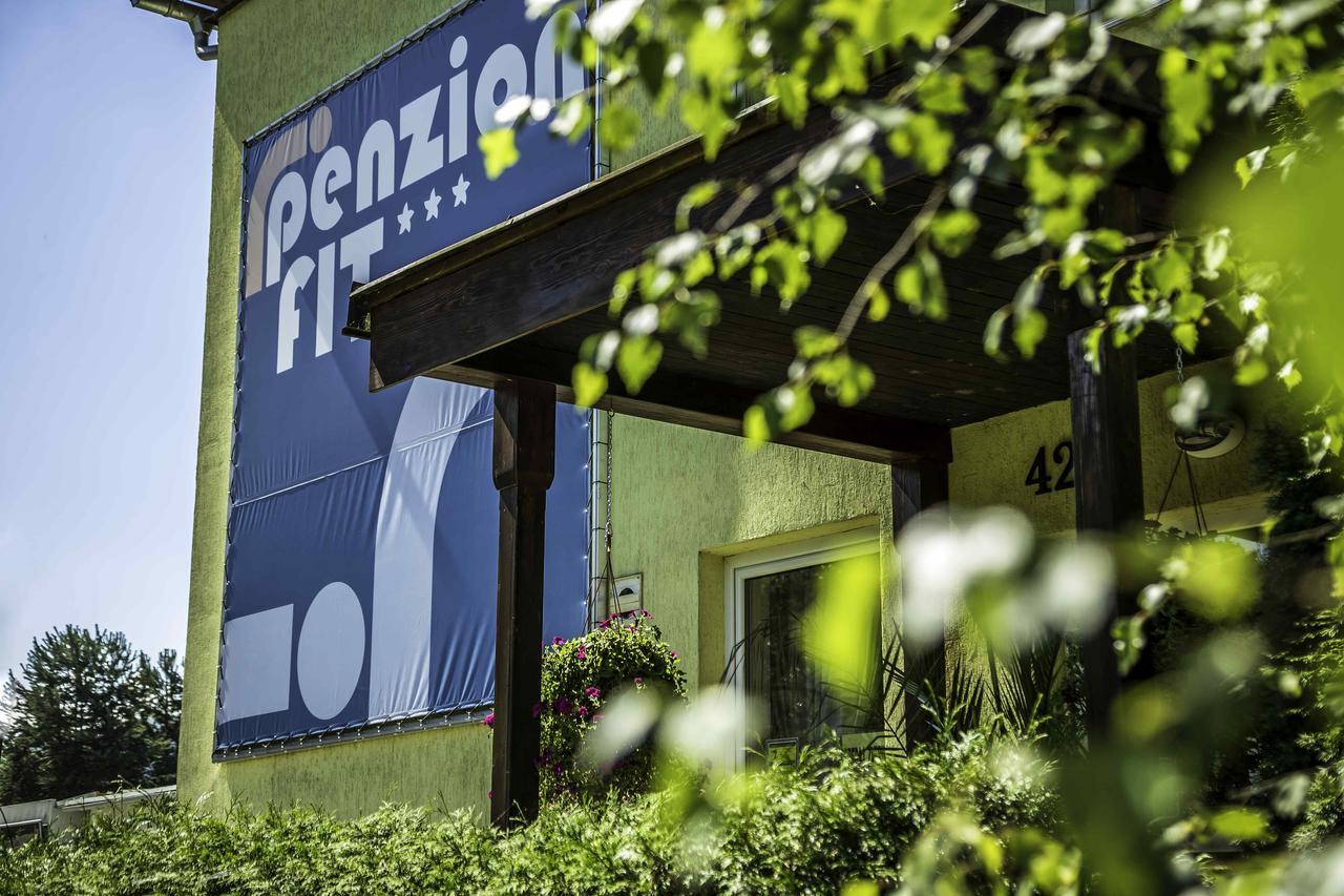 Penzion Fit - Contactless Check In Zvolen Dış mekan fotoğraf