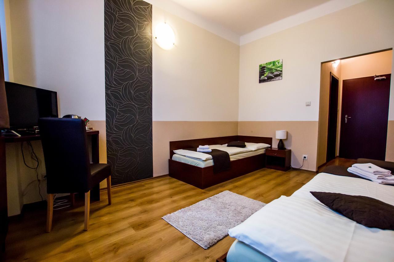 Penzion Fit - Contactless Check In Zvolen Dış mekan fotoğraf